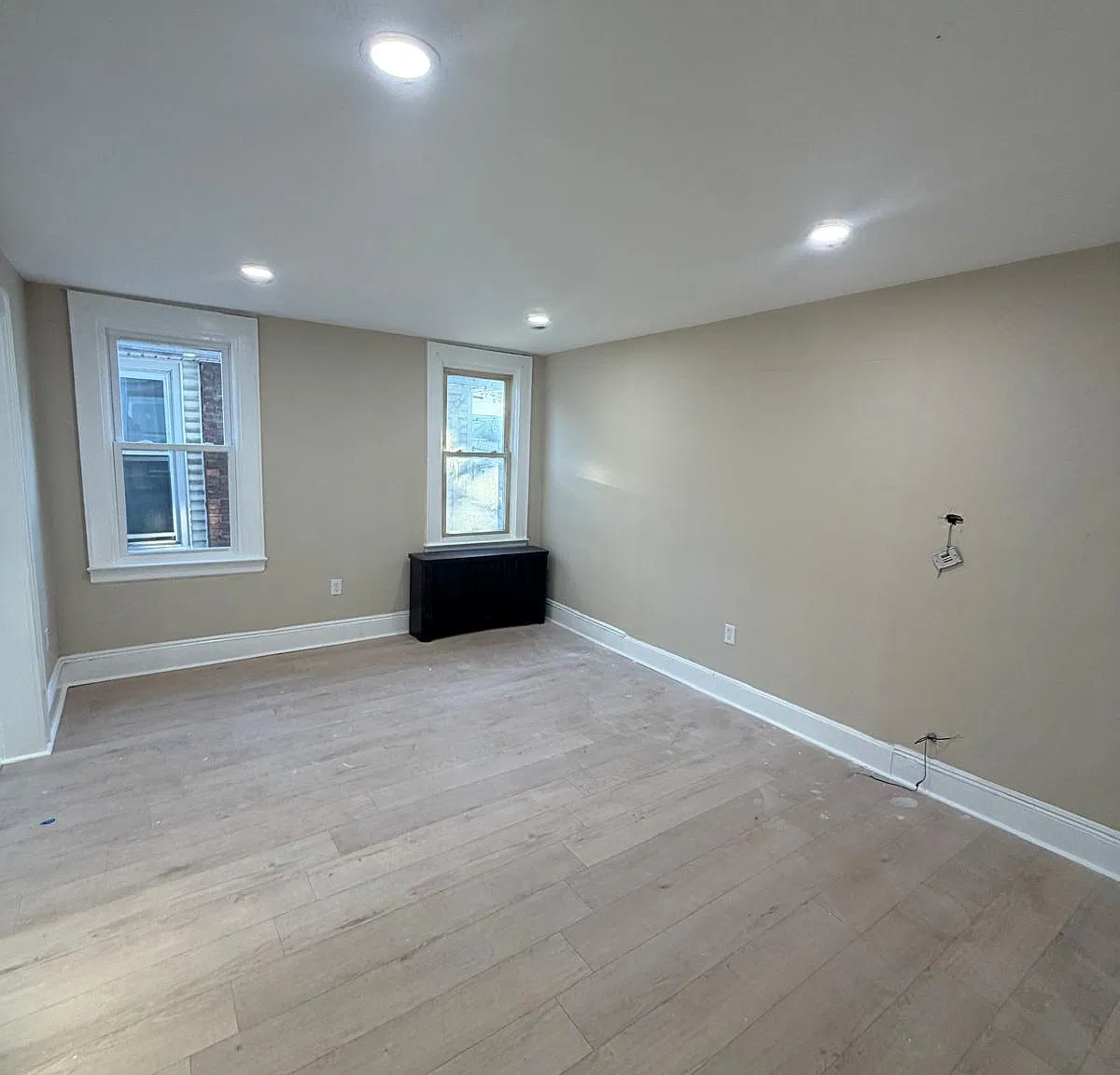3 bed, $2,400 — Photo 3