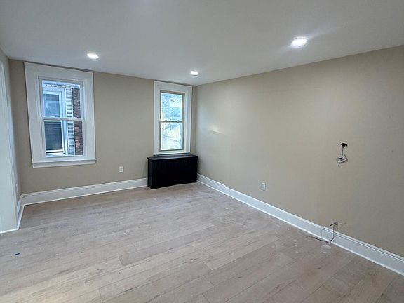 3rd image of 105 N 10th St #2A