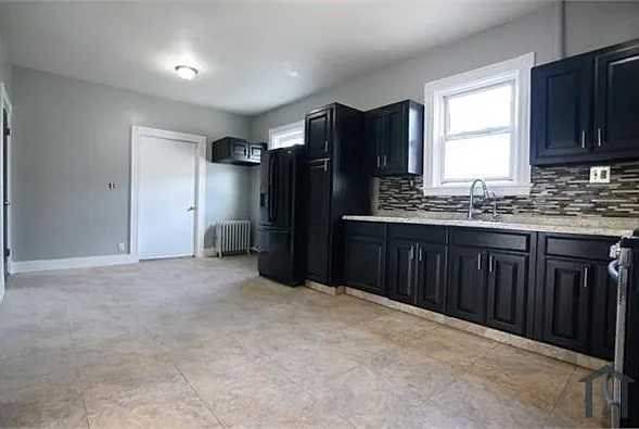 4 Burton Ave #3 — Photo 1