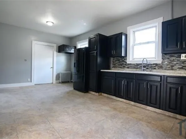 4 Burton Ave APT 3, Roxbury, MA 02119