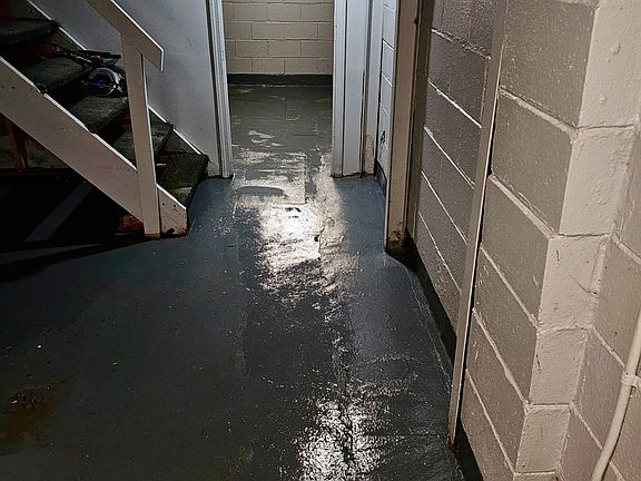 3rd image of 20449 Lancaster St