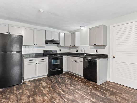 4th image of 555 Diamond Hill Rd APT 303