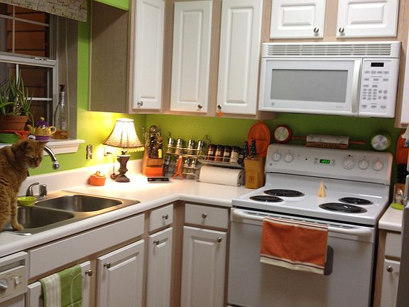 Vibrant Kitchen with Lots of Storage