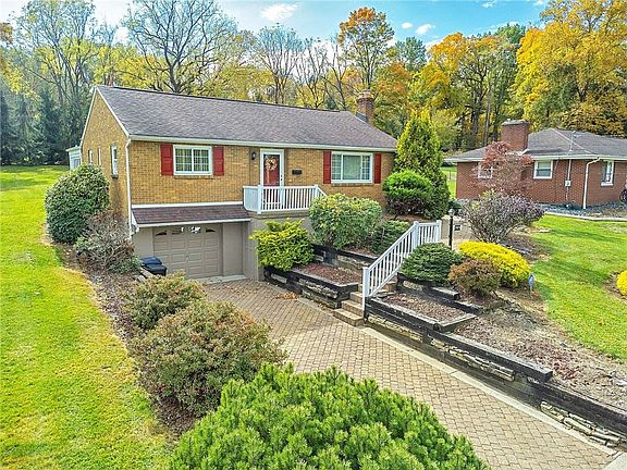 3rd image of 709 William Dr