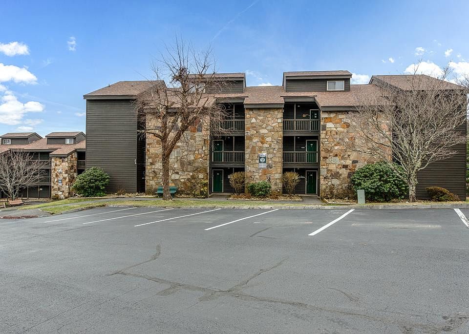 1st image of 1380 Ski View Dr