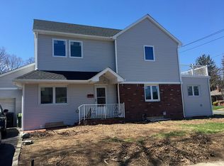 211 Pyle St, Oradell, NJ 07649