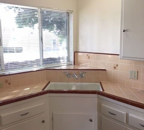 2nd image of 1114 E Wilson Ave APT 12