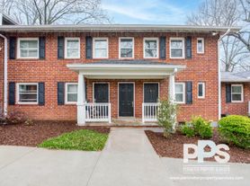 Greenwood at Westview 1111, 1 Bedroom