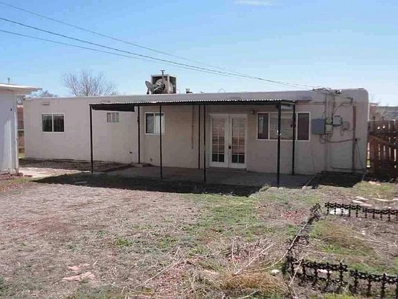 2nd image of 3915 Highland View Dr