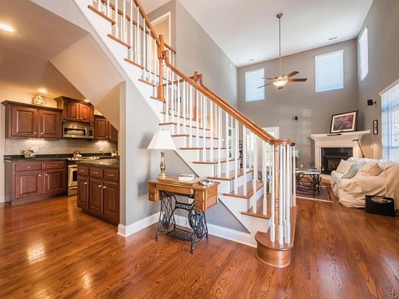 4th image of 764 Outlook Ln #139