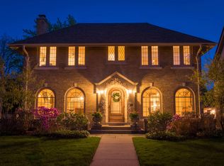 8643 Jackson Park Blvd, Wauwatosa, WI 53226