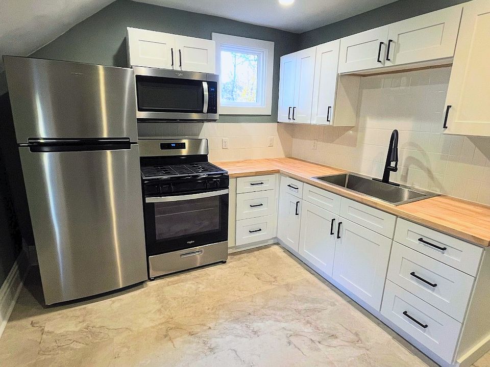 1st image of 452 N Park St NE