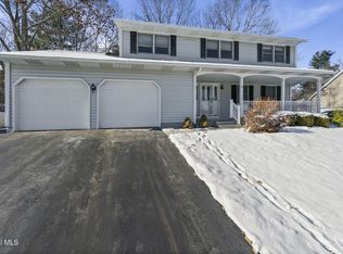 14 Redwood Drive, Glenville, NY 12302