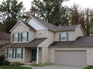 1946 Heron Glen Ct, Macedonia, OH 44056