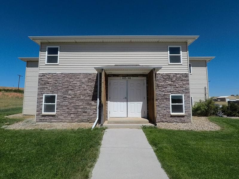 1st image of 825 Seeton St #100-A