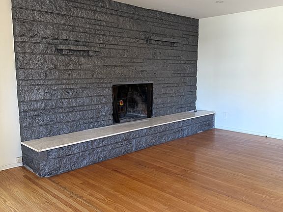 3rd image of 4318 Whitsett Ave