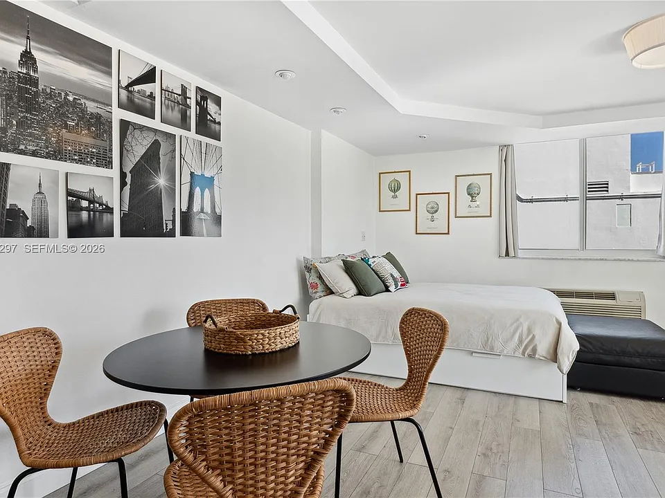 1255 Collins Ave #508