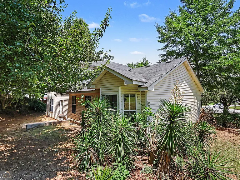 2233 Glen Briar Way — Photo 16