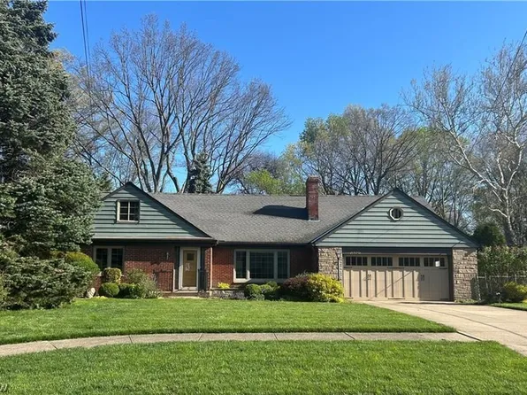 21570 Erie Rd, Rocky River, OH 44116