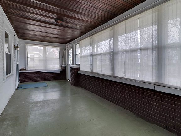 4th image of 216 Kreitzer Ave
