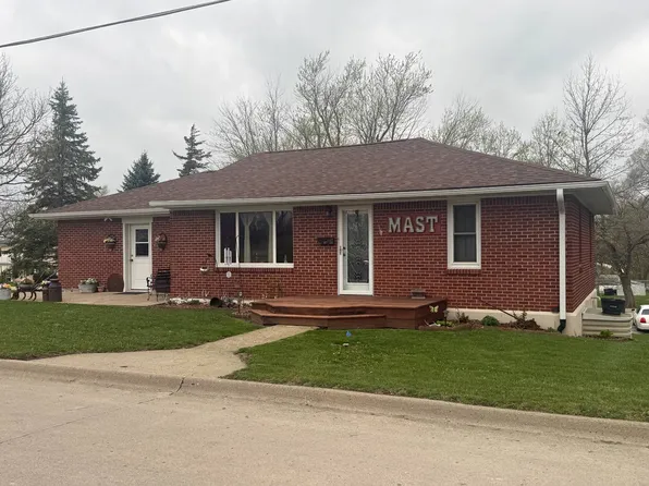 205 S Hayes St, Mount Ayr, IA 50854