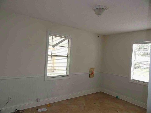 4th image of 808 Keller Ave