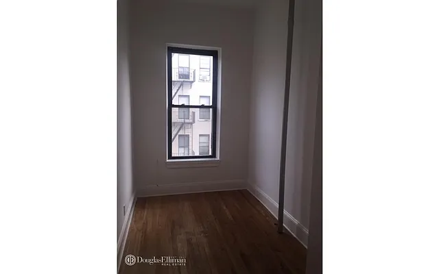 Rented by Douglas Elliman | media 19