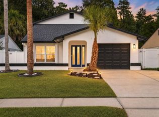 15924 WINDING DR, TAMPA, FL 33624