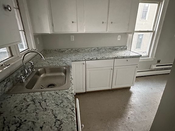 2nd image of 22 Putnam St #1
