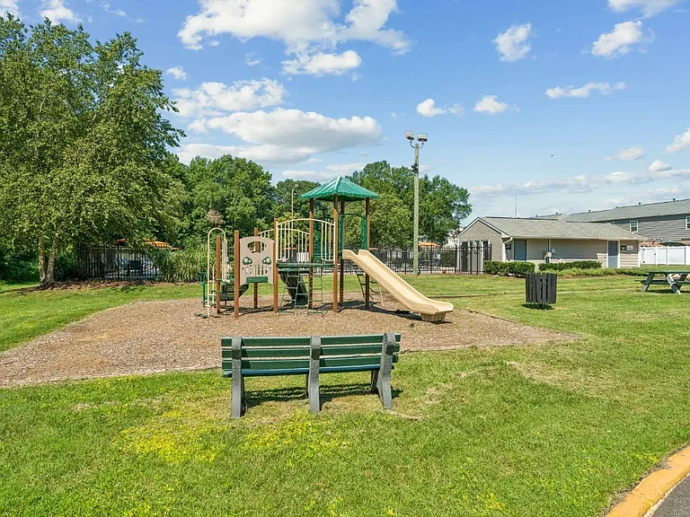 Staples Mill Townhomes — Photo 7