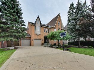 11 York Rd, Toronto, ON M2L 1H4