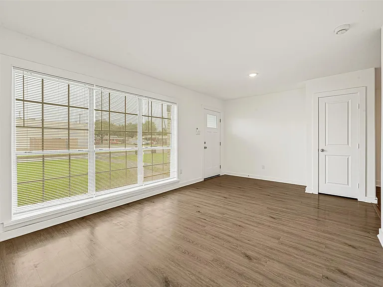 7537 Westover St #B — Photo 5