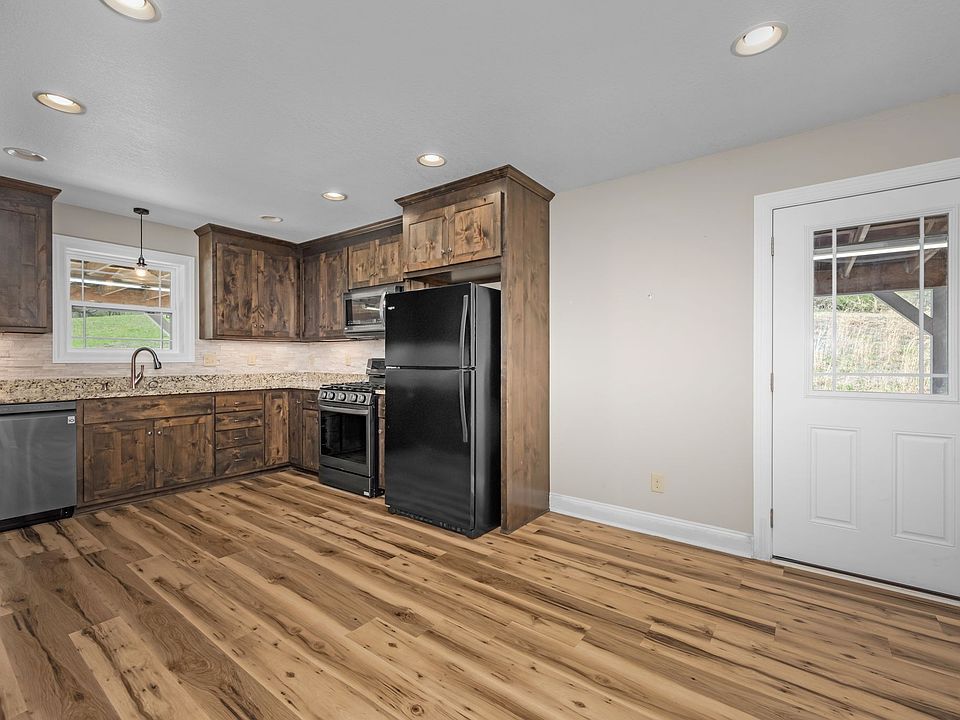 13th image of this home