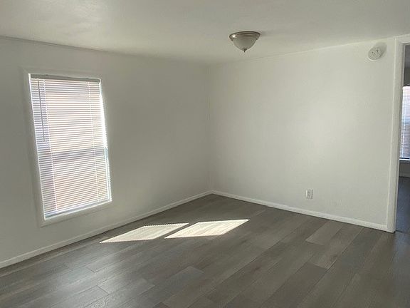 3rd image of 3833 N Fairview Ave #108