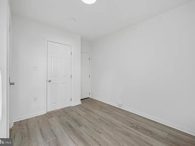 2964 N Taylor St — Photo 7