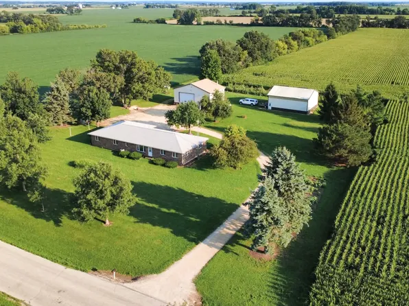 25811 Dunham Rd, Garden Prairie, IL 61038