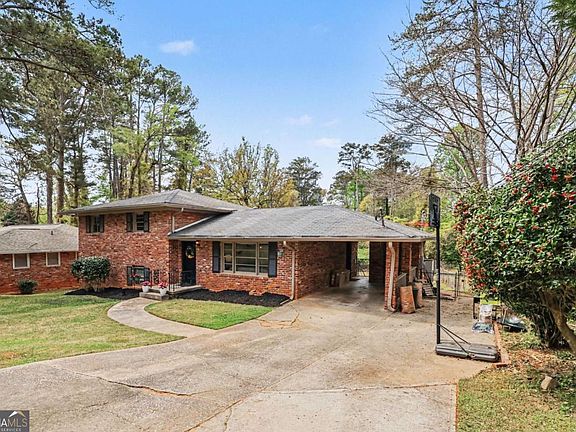 2nd image of 2257 Colleen Ct