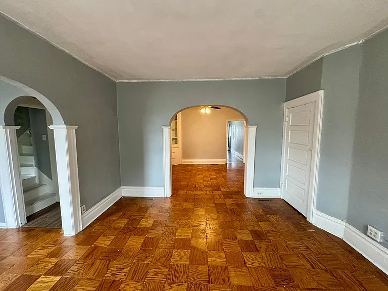 1810 Brownsville Rd — Photo 34
