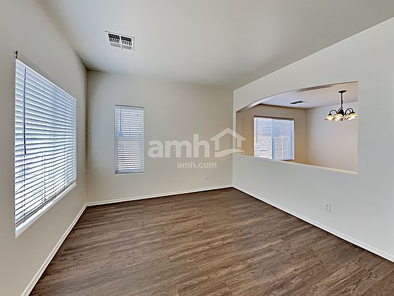 2nd image of 2915 S 91st Dr
