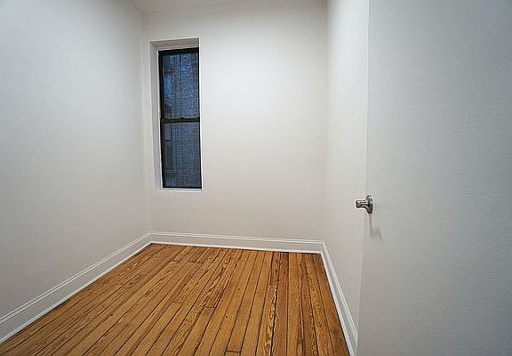 4th image of 56 E 7th St #11A