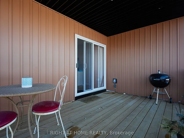 42 Moonstone Cres — Photo 25