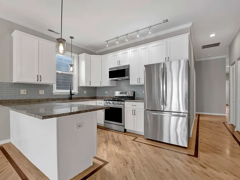 1517 W Fry St #2 — Photo 3