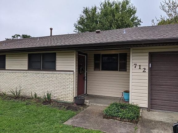 2nd image of 712 S 16th St
