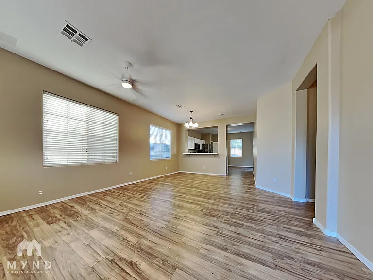 4532 E Harrison St — Photo 3