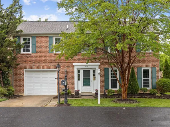 4004 Hunting Pines Ct, Fairfax, VA 22032