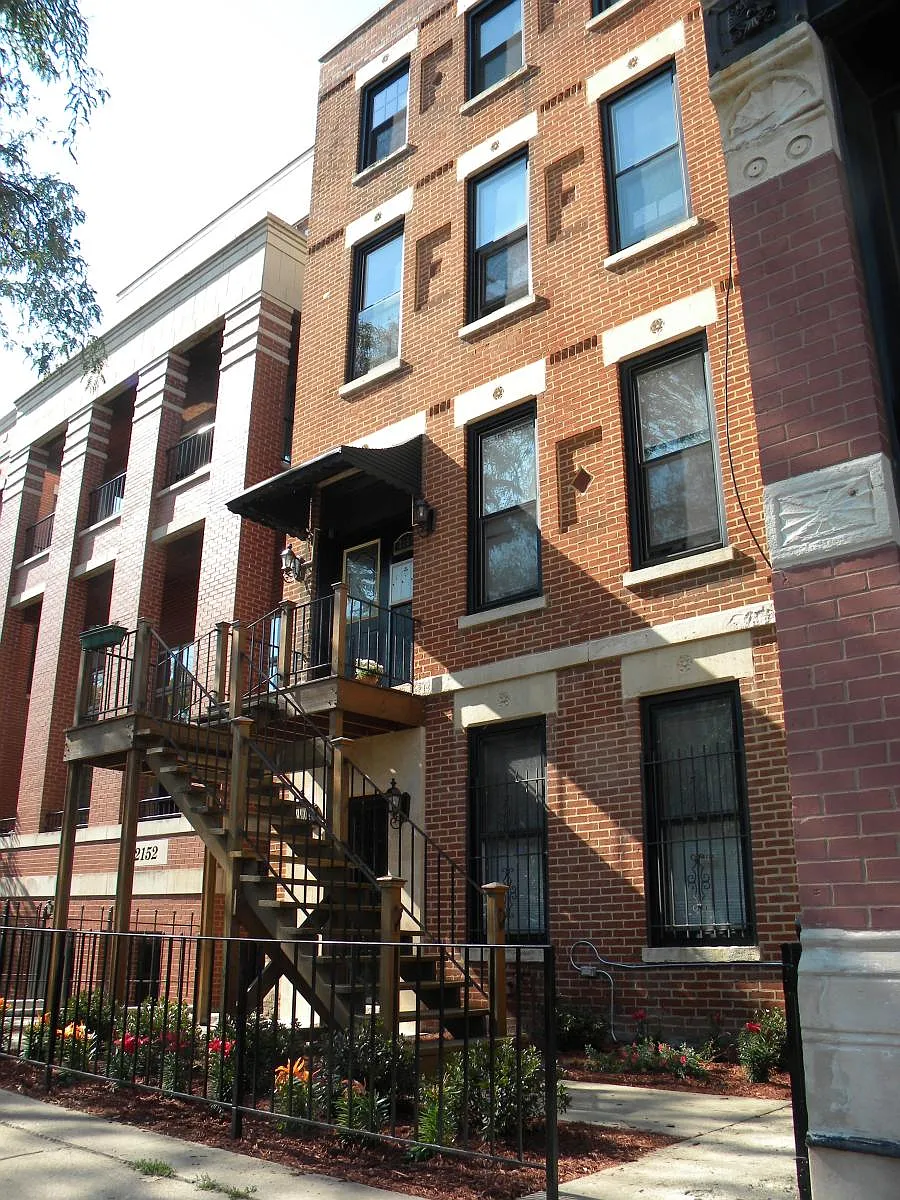 Building Photo - 2156 N Racine Ave #3