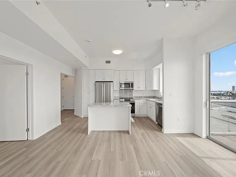 488 E Ocean Blvd #717 — Photo 15