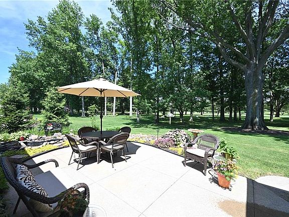 2nd image of 6225 Pebblebrook Ln