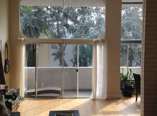11627 Chenault St APT 3, Los Angeles, CA 90049