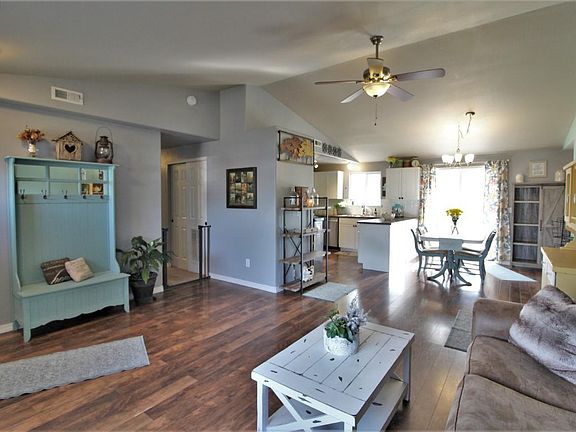 4th image of 4743 Peony St